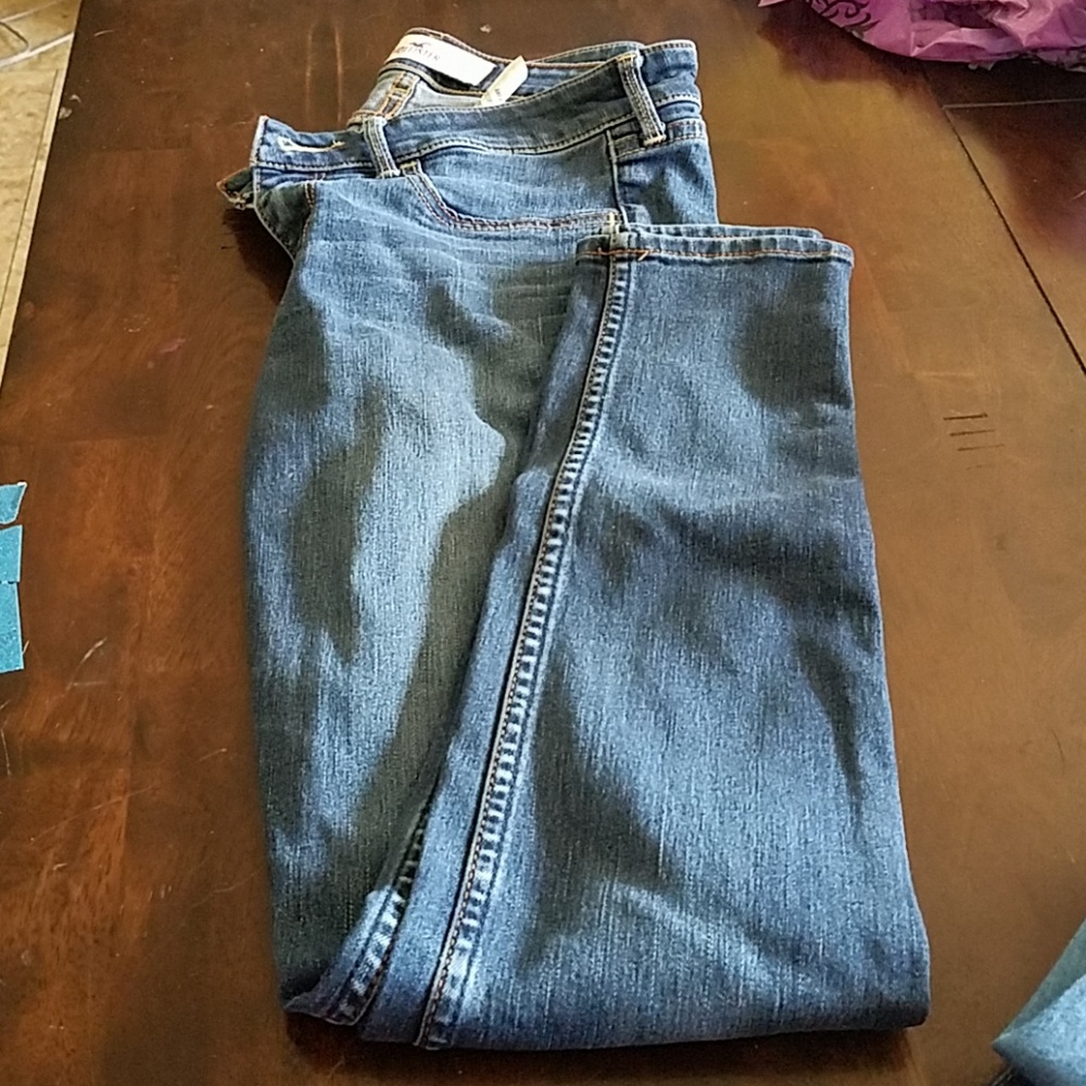 Size 5 (27) Hollister jeggings.